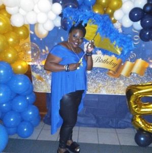 Meet your Posher, Leslie